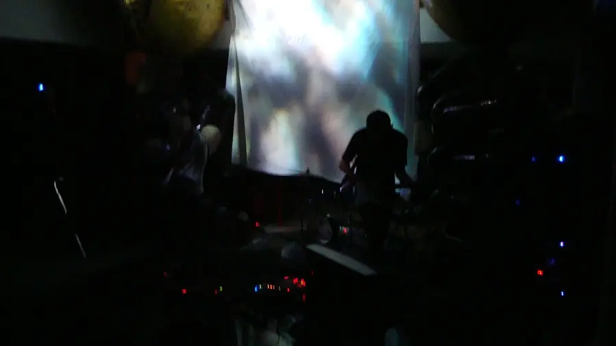 Imagen de archivo de Futurología con instrumentos y equipo de performance