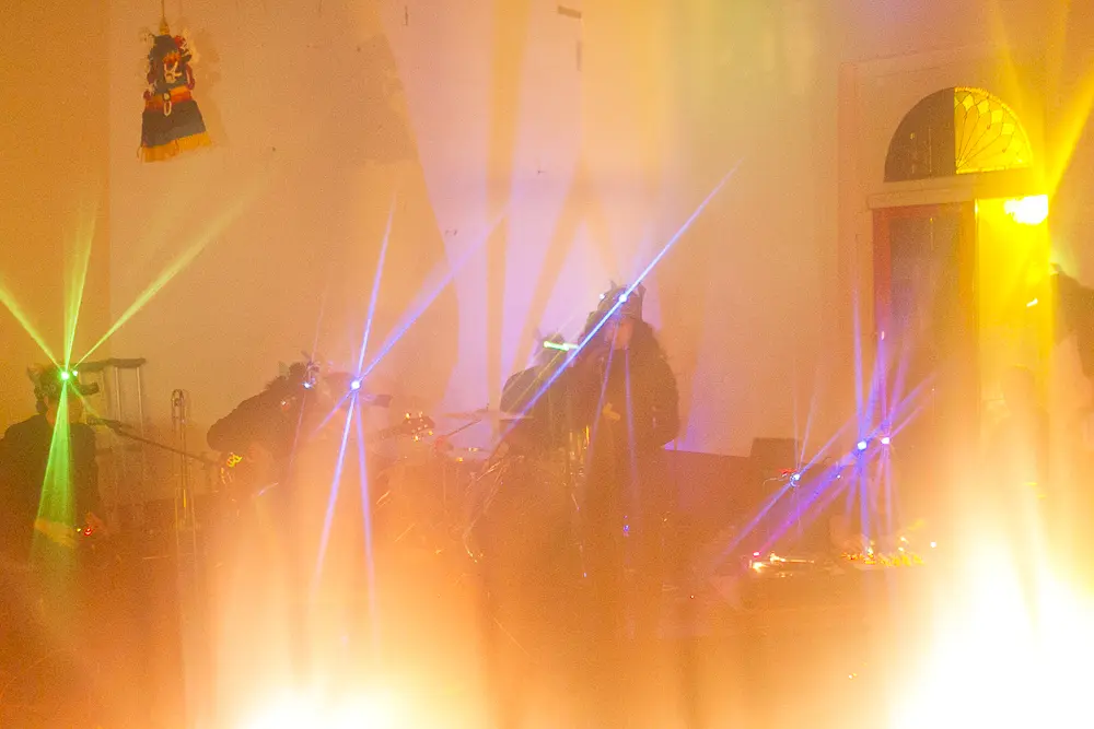 Futurología Medium II performance at Teatro Lúcido in Mexico City